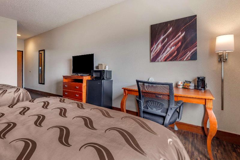 Quality Inn Redgranite image