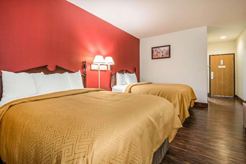 Quality Inn Redgranite image