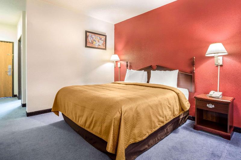 Quality Inn Redgranite image