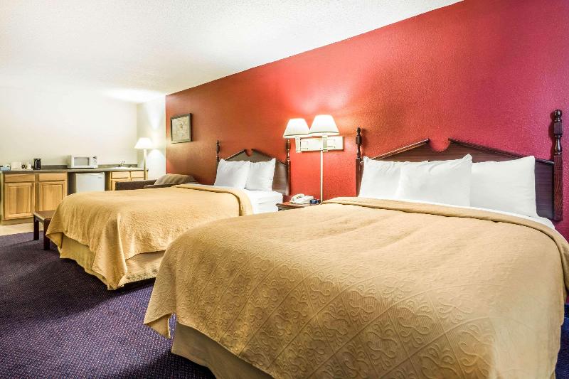 Quality Inn Redgranite image