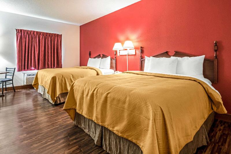 Quality Inn Redgranite image