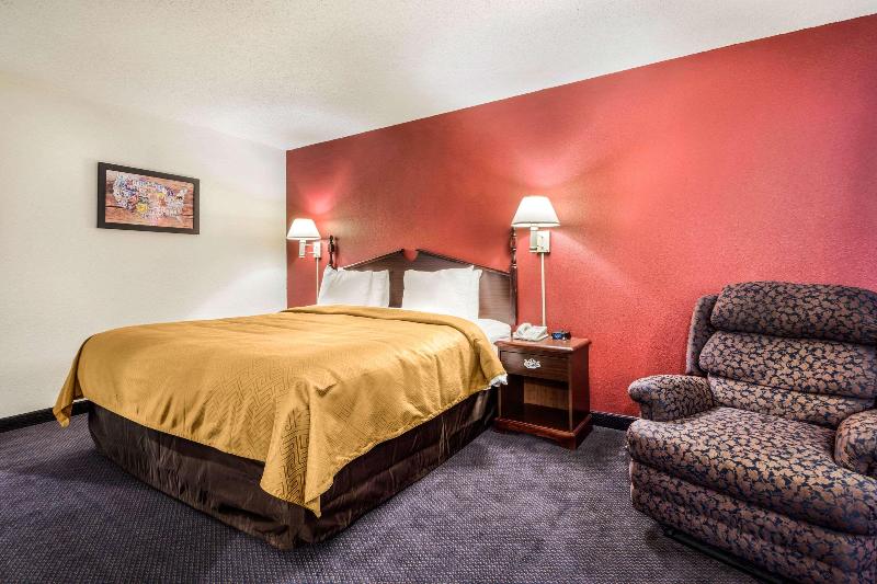 Quality Inn Redgranite image