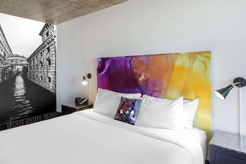 Lorenzo Hotel Dallas Tapestry Collection by Hilton image