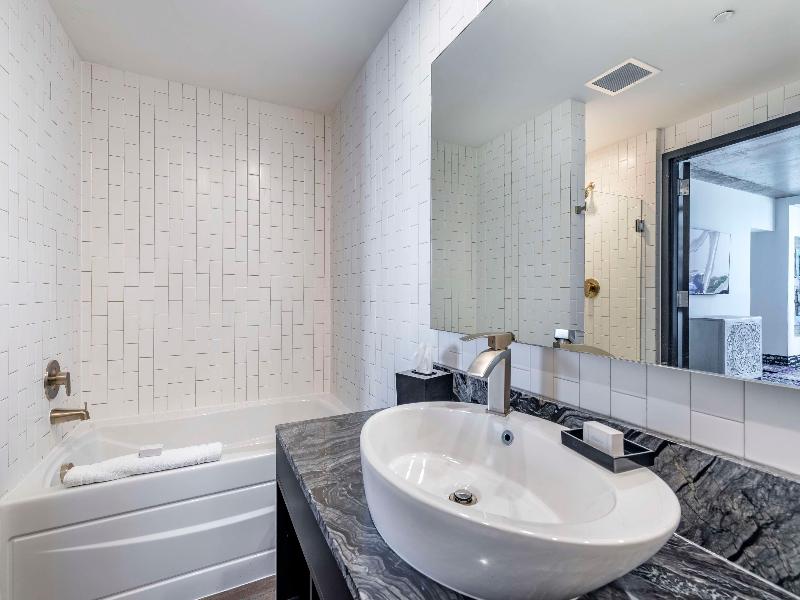 Lorenzo Hotel Dallas Tapestry Collection by Hilton image