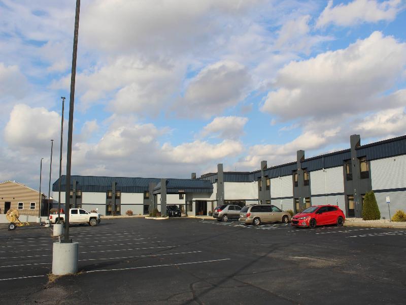 Suites Muncie I-69 image
