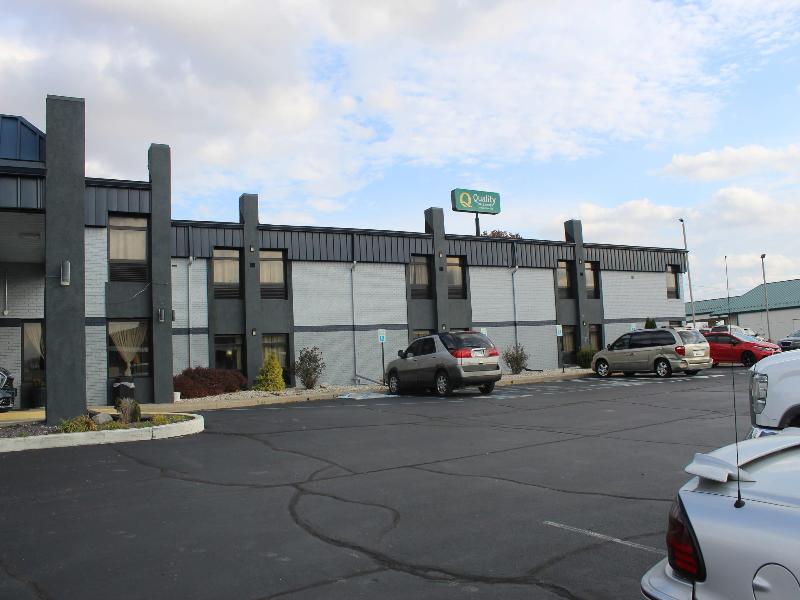 Suites Muncie I-69 image