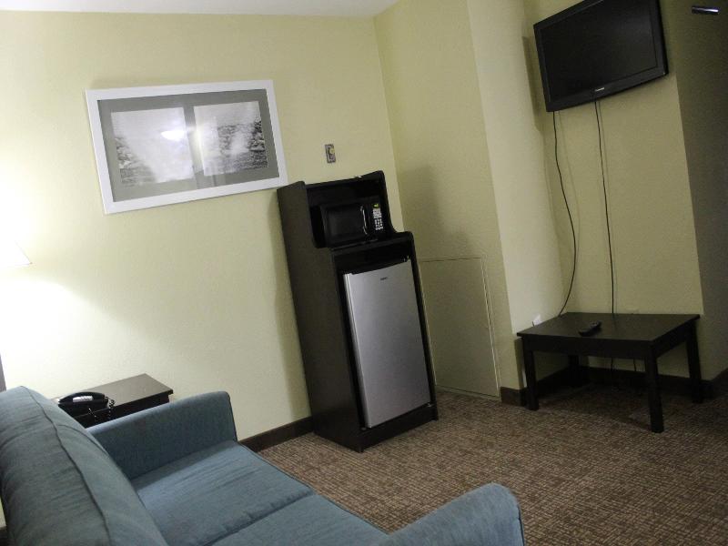 Suites Muncie I-69 image