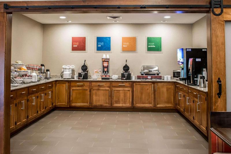 Comfort Suites Hartville-North Canton image
