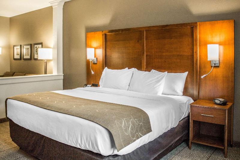 Comfort Suites Hartville-North Canton image