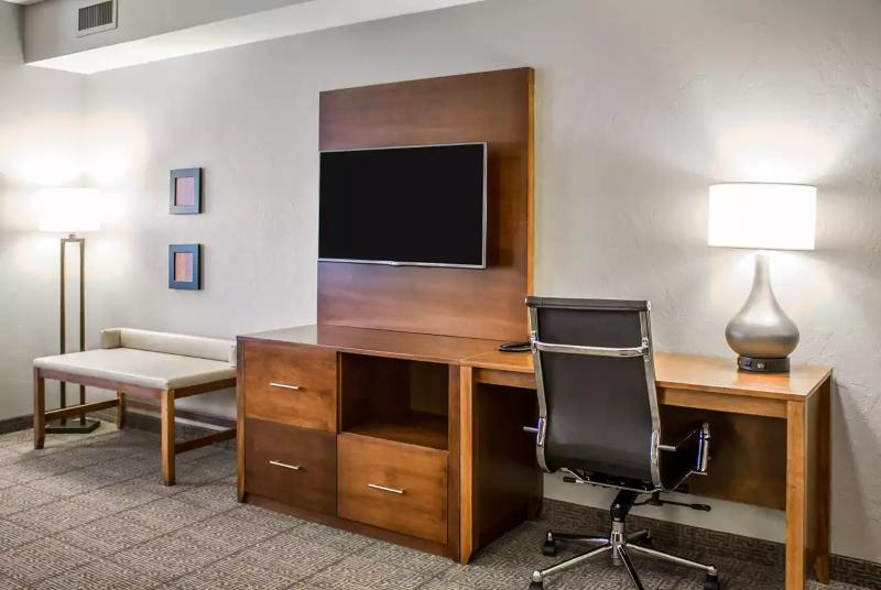 Comfort Suites Hartville-North Canton image
