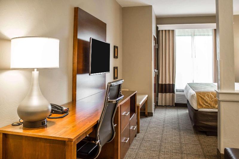 Comfort Suites Hartville-North Canton image
