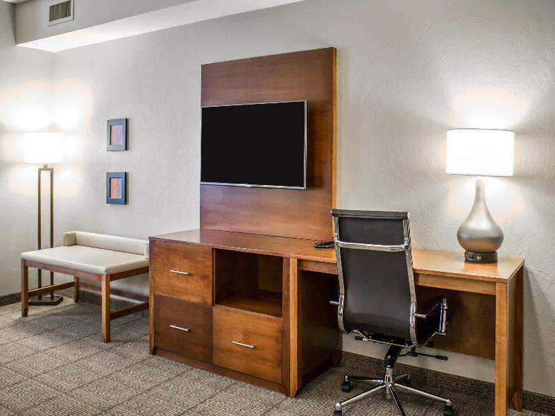 Comfort Suites Hartville-North Canton image