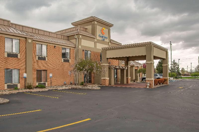 Comfort Inn Huntington Near University image