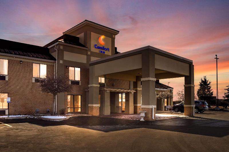 Comfort Inn Huntington Near University image