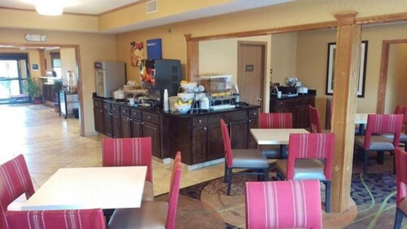 Comfort Inn Huntington Near University image