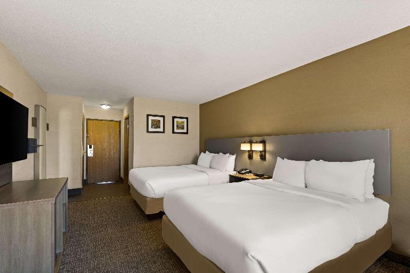 Comfort Inn Huntington Near University image