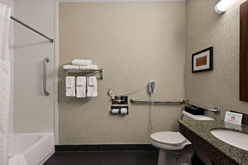 Comfort Inn Huntington Near University image