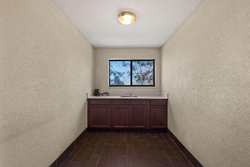 Comfort Inn Huntington Near University image