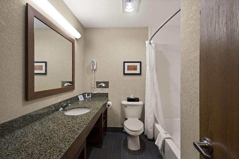 Comfort Inn Huntington Near University image