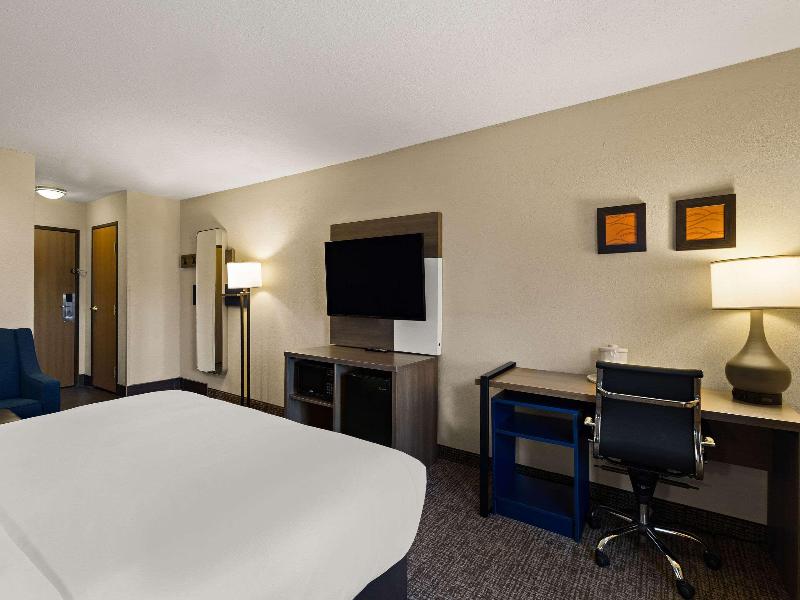 Comfort Inn Huntington Near University image