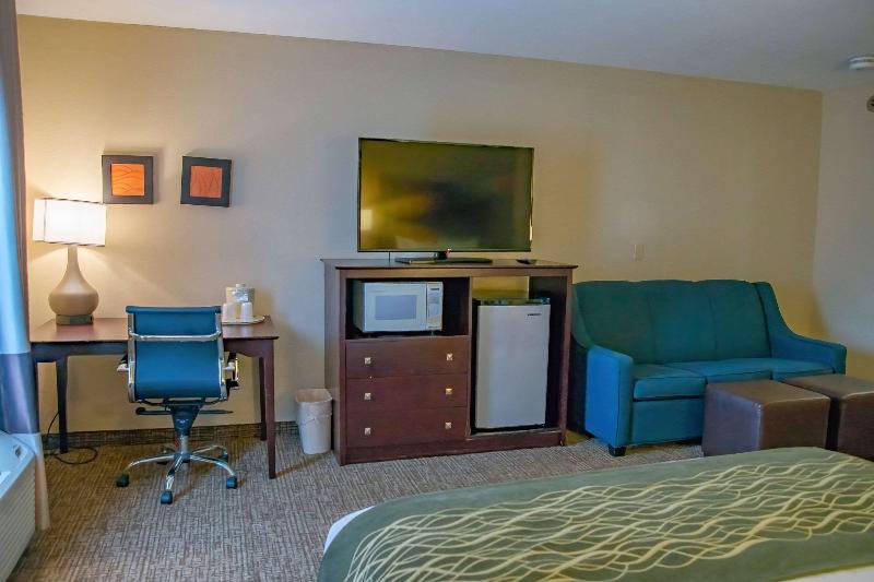 Comfort Inn Huntington Near University image