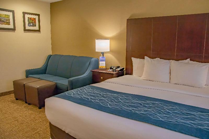 Comfort Inn Huntington Near University image