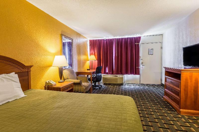 Rodeway Inn Denmark-Jackson image