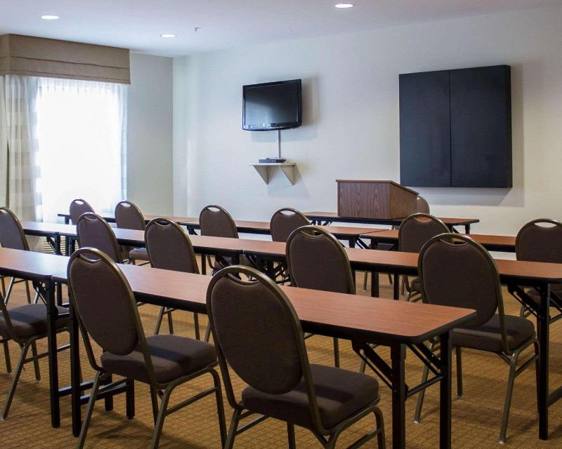 Sleep Inn & Suites Moundsville image