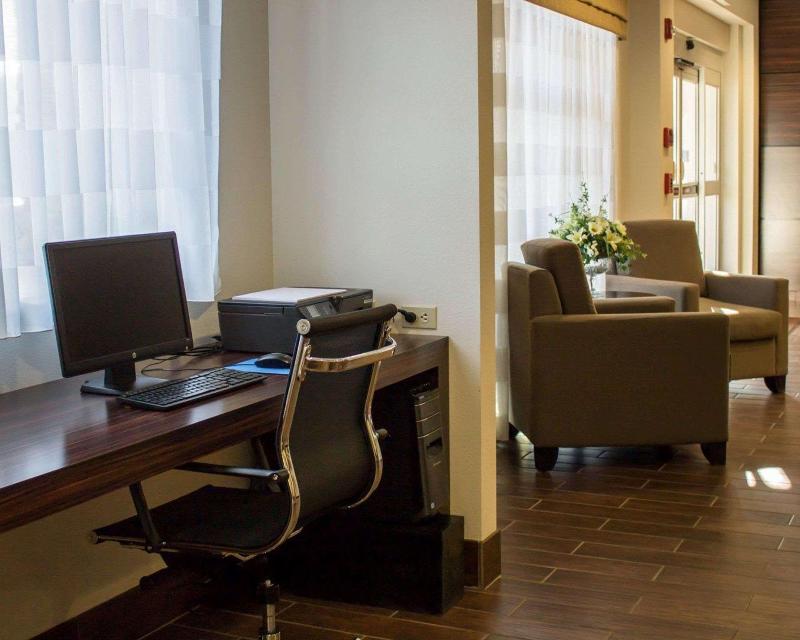 Sleep Inn & Suites Moundsville image