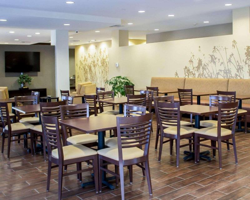 Sleep Inn & Suites Moundsville image