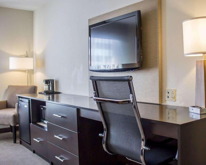 Sleep Inn & Suites Moundsville image