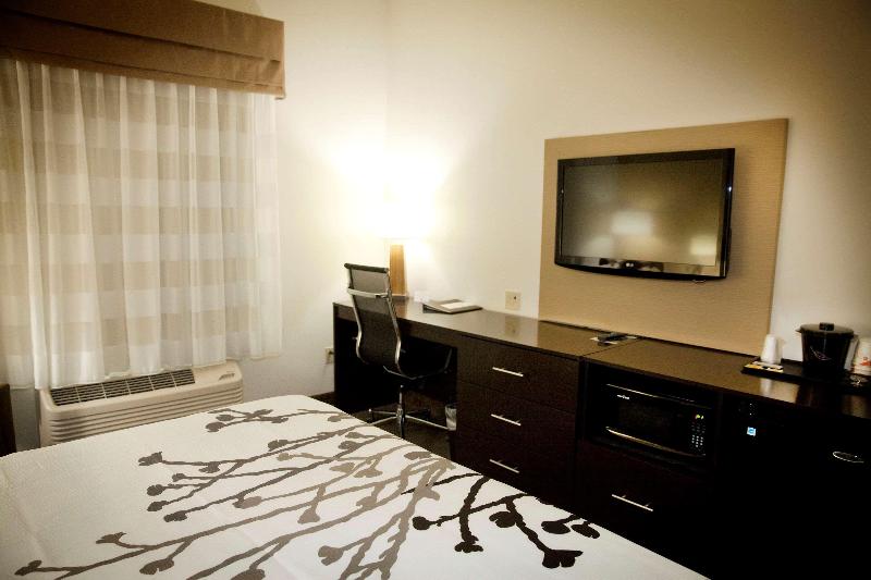 Sleep Inn & Suites Moundsville image