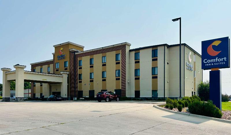 Comfort Inn & Suites Independence image