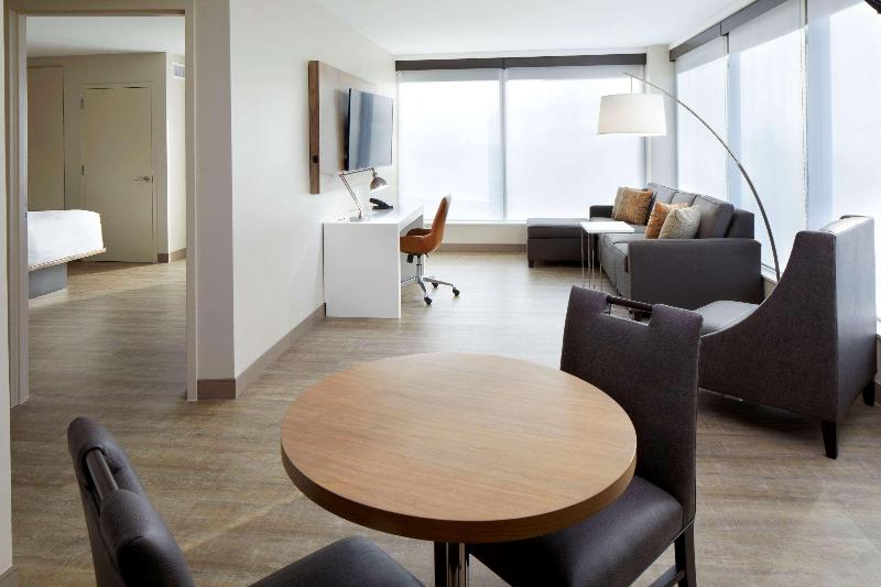 Cambria Hotel Phoenix - Chandler Fashion Center image