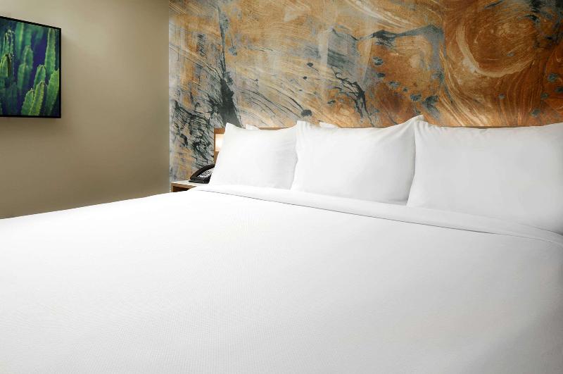Cambria Hotel Phoenix - Chandler Fashion Center image