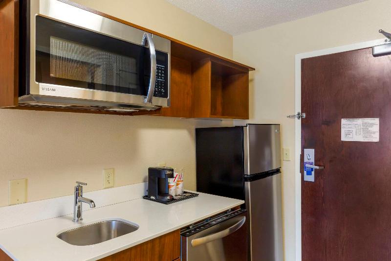 Comfort Inn Danvers- Boston image