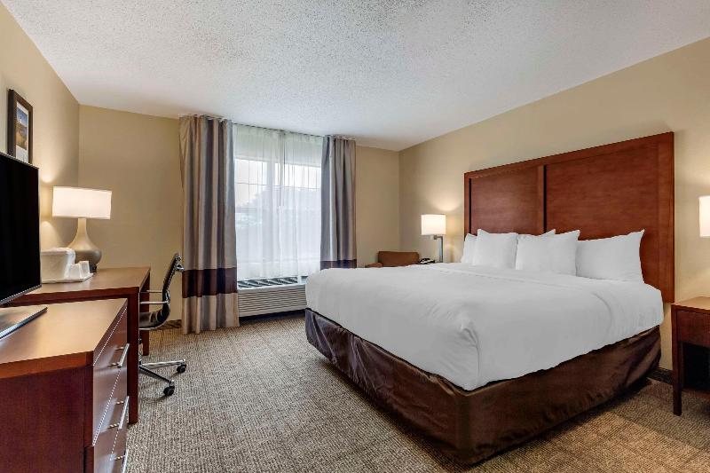 Comfort Inn Danvers- Boston image