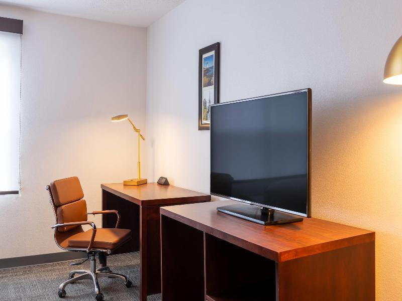 Comfort Inn Danvers- Boston image