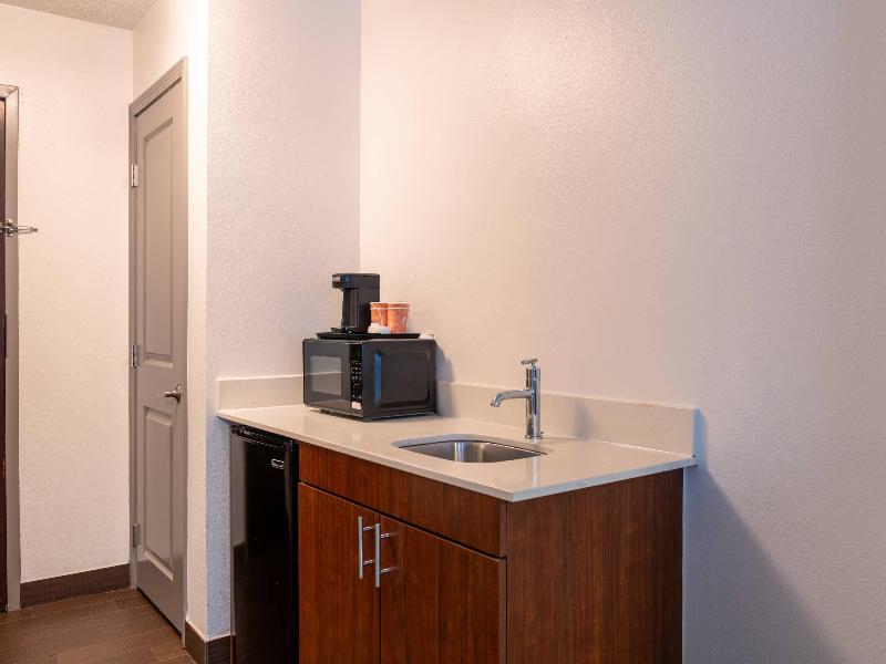 Comfort Inn Danvers- Boston image
