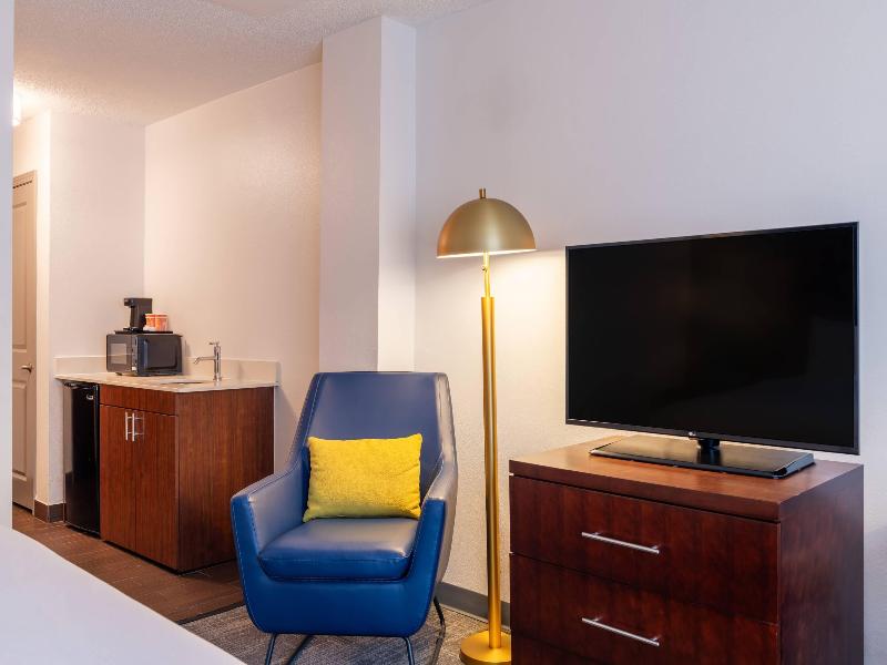 Comfort Inn Danvers- Boston image