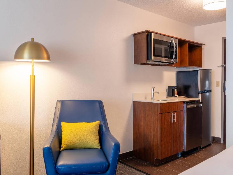 Comfort Inn Danvers- Boston image