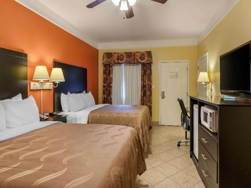 Quality Inn&Suites At The Outlets Mercedes/Weslaco image