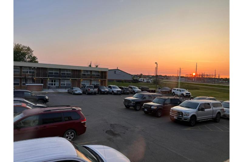 Devils Lake Inn OYO Devils Lake Regional Airport image