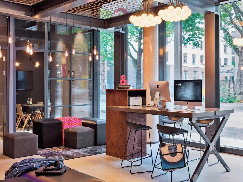 Moxy Frankfurt East image