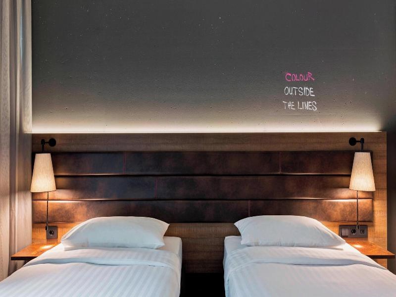 Moxy Frankfurt East image