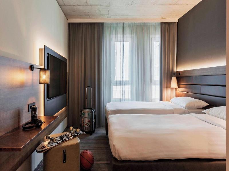 Moxy Frankfurt East image