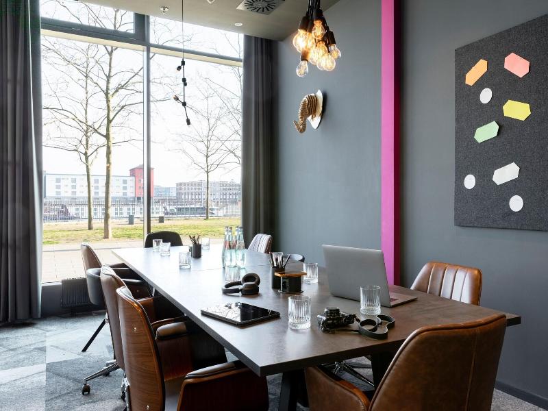 Moxy Ludwigshafen image