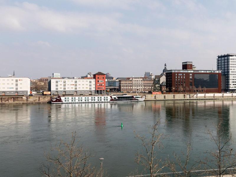 Moxy Ludwigshafen image