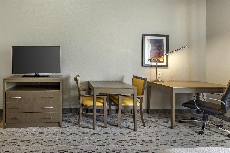 Best Western Plus Pauls Valley image