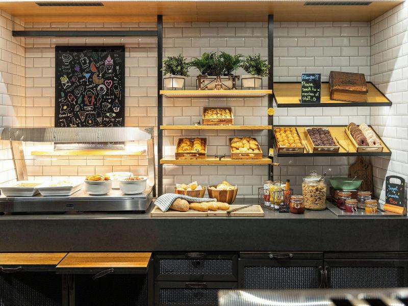 MOXY London Stratford image